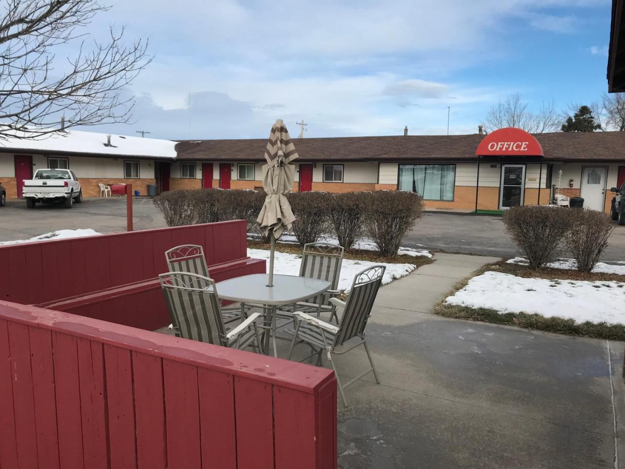 Motel Grand Chadron Eksteriør bilde