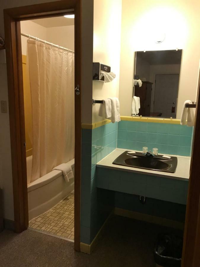 Motel Grand Chadron Eksteriør bilde