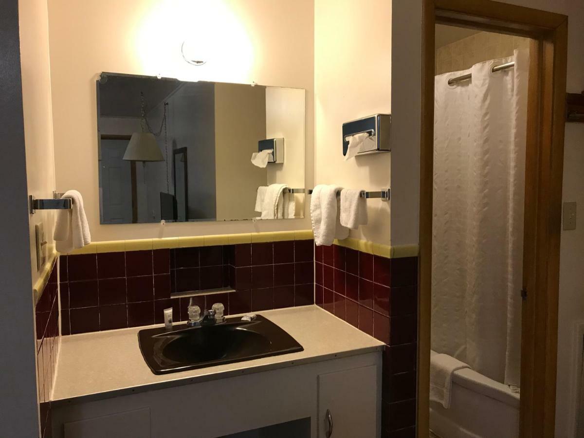 Motel Grand Chadron Eksteriør bilde