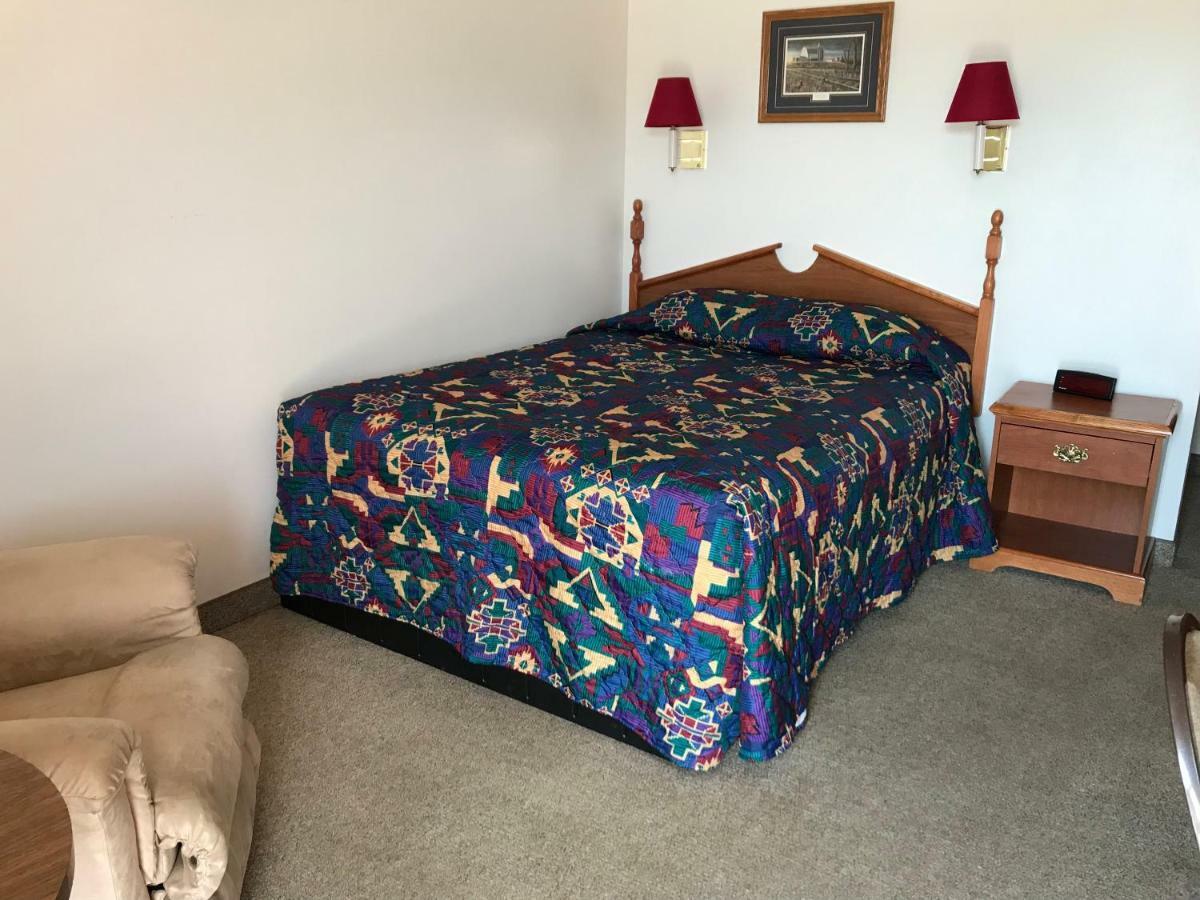 Motel Grand Chadron Eksteriør bilde